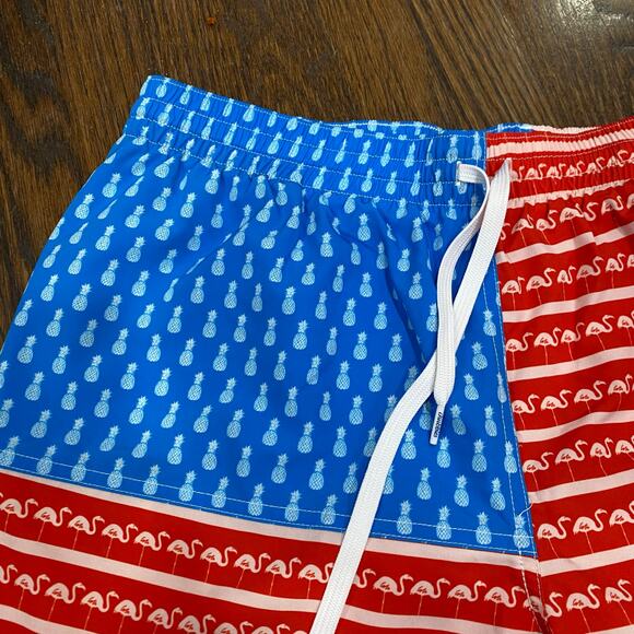 Chubbies Americana Swim Trunks Size 2X Large Red White Blue Stripe Elastic Waist - Picture 2 of 7